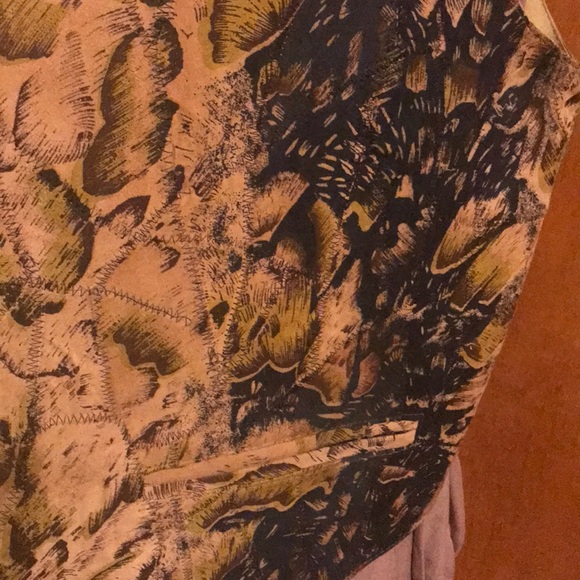 Vest - Picture 2 of 3